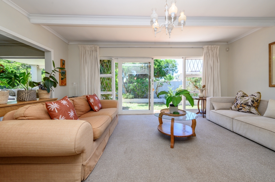 To Let 5 Bedroom Property for Rent in Summerstrand Eastern Cape